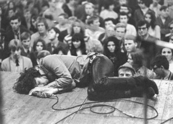 Jim Morison Sang Rocker Penyair