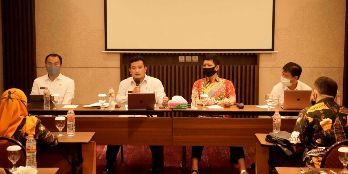 Kadisdik Jabar Gali Aspirasi Pendidik di Cadisdikwil IV