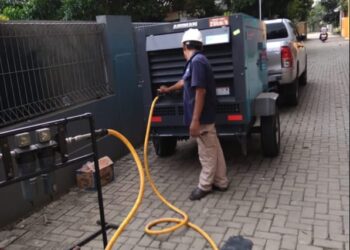 Terus Jaga Kualitas Air, PDAM Tirta Asasta Depok Rutin Lakukan Air Scouring